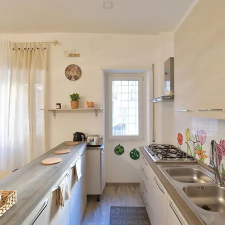 شقة Modern And Cozy + 2bdr + Ostiense روما