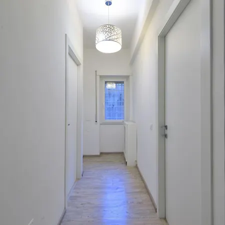 Modern And Cozy + 2bdr + Ostiense شقة *